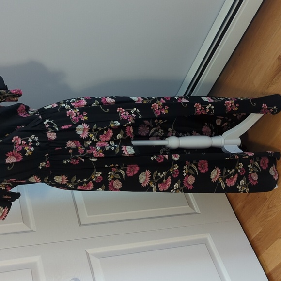 Romper - Picture 4 of 9